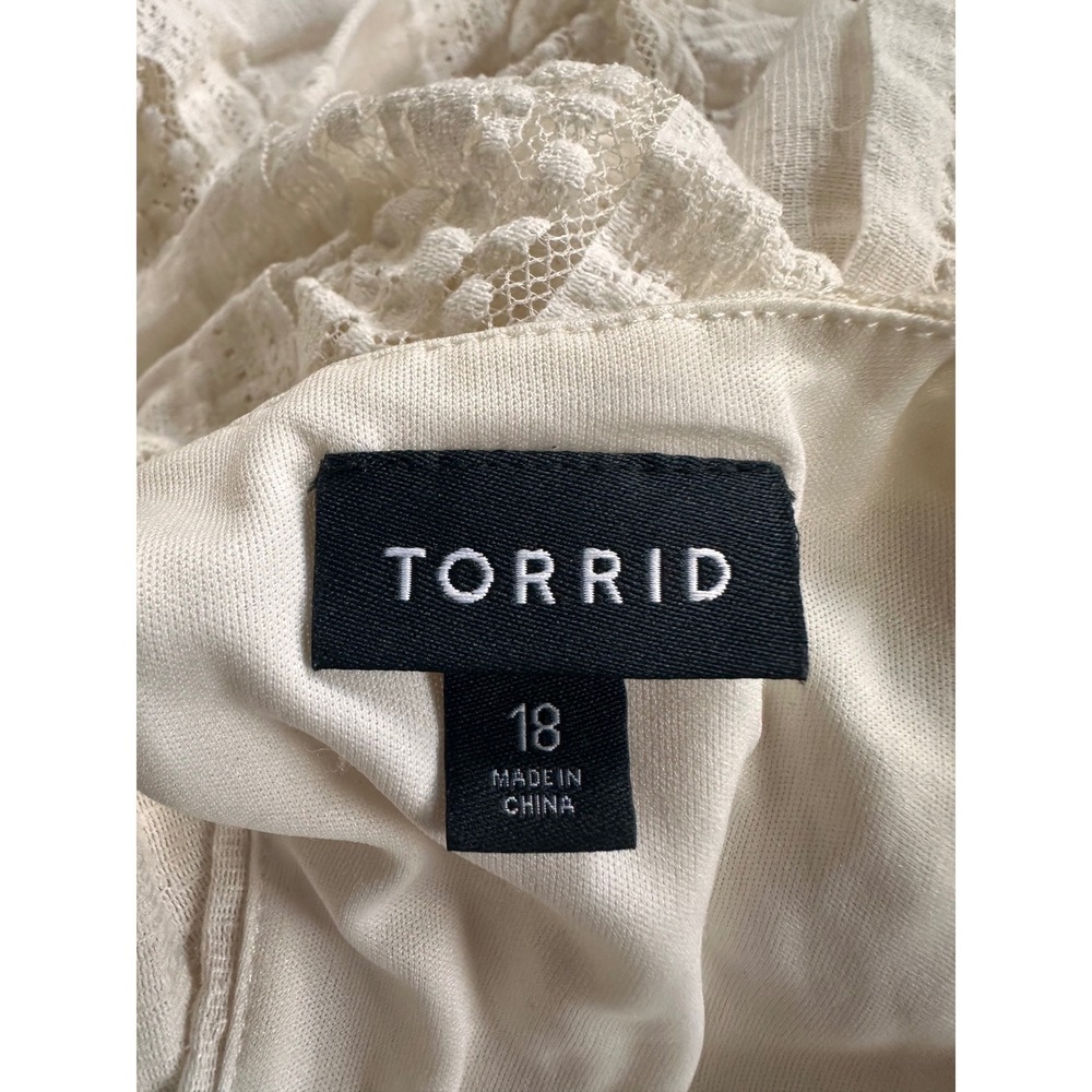 Torrid Ivory Lace Tiered Maxi Dress Womens 18 Sleeveless Ruffle Pom Pom Boho - Picture 3 of 6